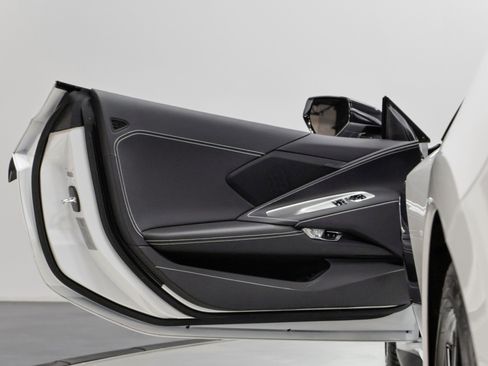 Used 2023 Chevrolet Corvette Stingray Convertible w/1LT w/ Z51 Performance Package image 37