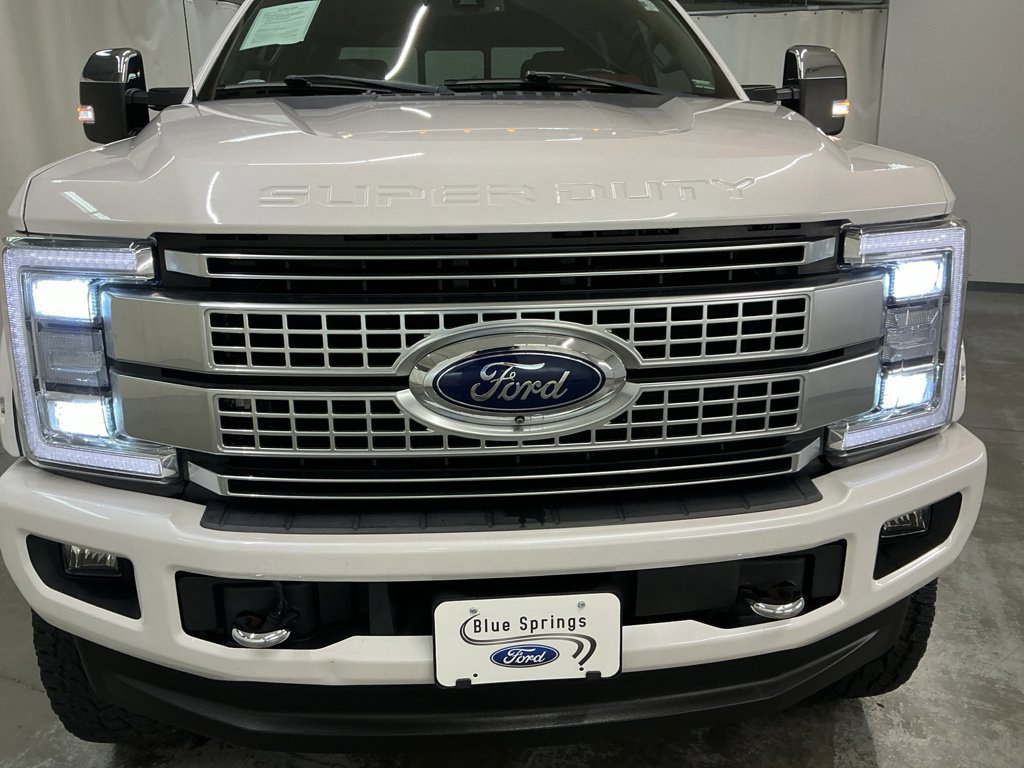Used 2019 Ford F250 Platinum w/ Platinum Ultimate Package AWD/4WD image 18