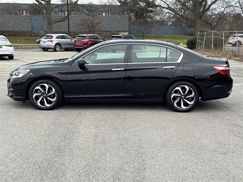 Used 2017 Honda Accord EX-L image 8