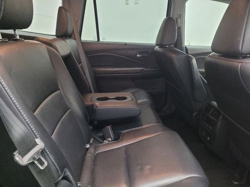 Used 2018 Honda Pilot Touring image 19
