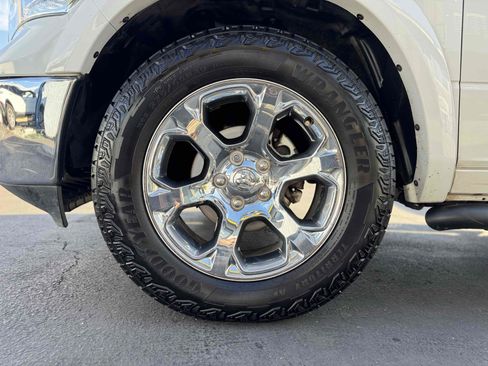 Used 2017 RAM 1500 Laramie w/ Convenience Group image 40