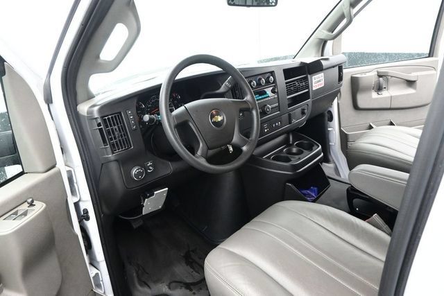 Used 2023 Chevrolet Express 2500 Extended RWD image 6