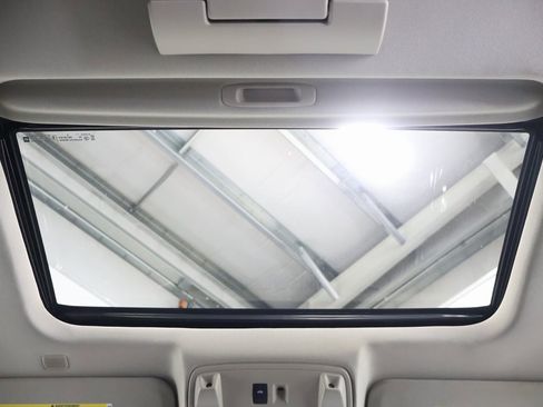 Used 2019 GMC Yukon Denali w/ Denali Ultimate Package image 26