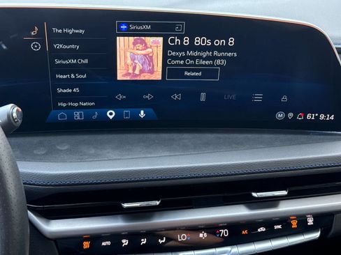 Used 2025 Cadillac XT4 Sport AWD/4WD image 18