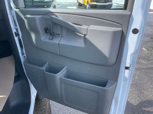 New 2025 Chevrolet Express 2500 Work Van w/ Driver Convenience Package image 15