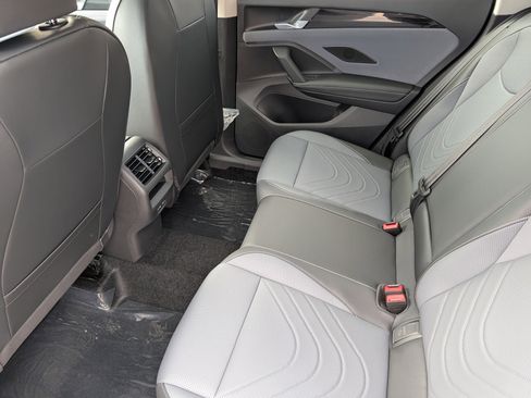 New 2026 Volkswagen Tiguan SE AWD/4WD image 6