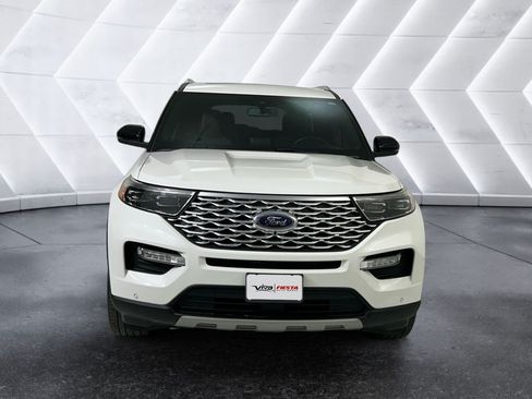Used 2023 Ford Explorer Platinum w/ Technology Package AWD/4WD image 2