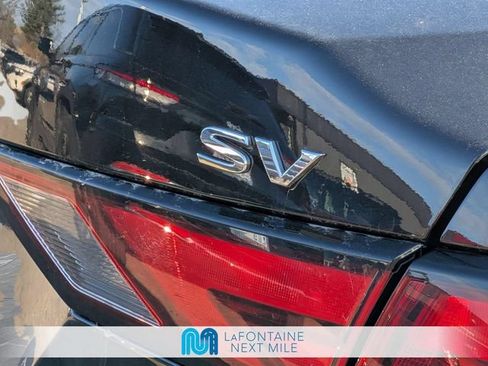 Used 2024 Nissan Sentra SV FWD image 11