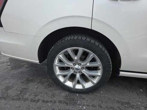 Used 2018 Ford Expedition Platinum image 7