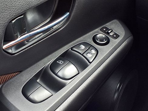 Certified 2024 Nissan Kicks SR image 23