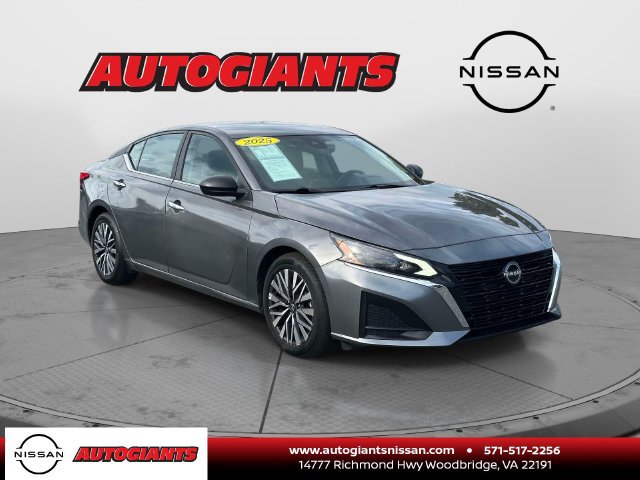 Used 2025 Nissan Altima 2.5 SV FWD image 1