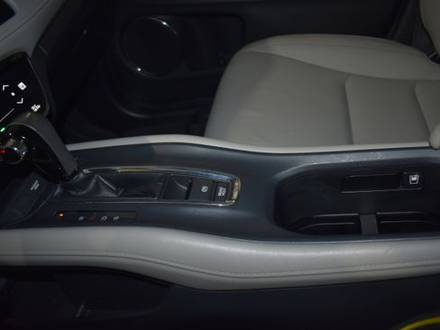 Used 2019 Honda HR-V Touring image 22