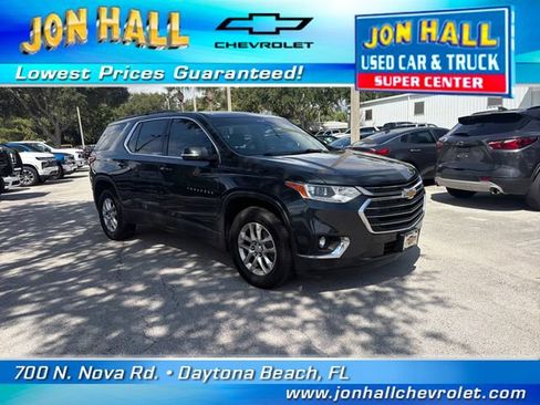 Used 2020 Chevrolet Traverse LT FWD image 1
