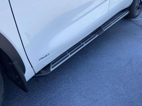 New 2026 Toyota Highlander XLE AWD/4WD image 9