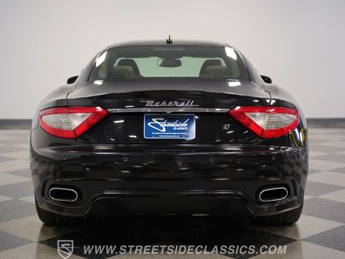 Used 2010 Maserati GranTurismo S RWD image 26
