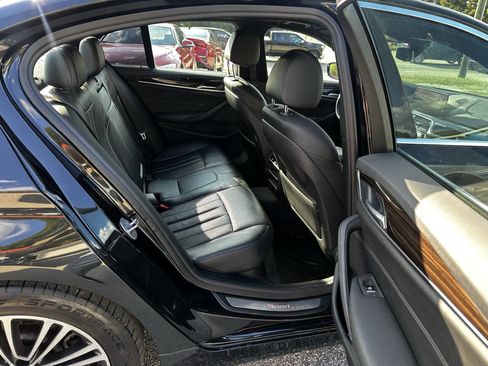 Used 2019 BMW 530i w/ Convenience Package image 18