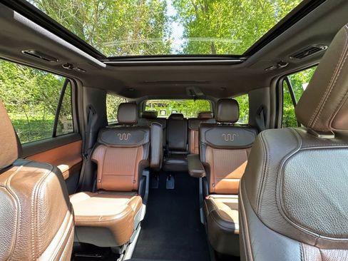 Used 2025 Ford Expedition King Ranch AWD/4WD image 25