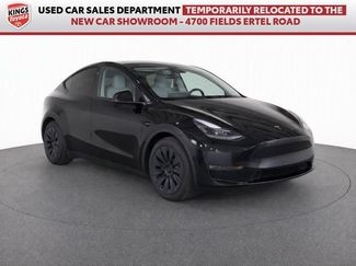 Used 2024 Tesla Model Y Long Range AWD/4WD video 1