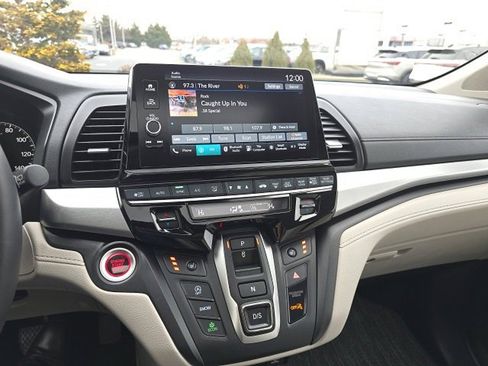 Used 2025 Honda Odyssey EX-L image 13