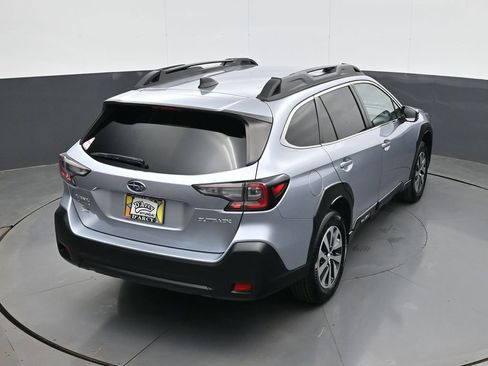 Used 2023 Subaru Outback Premium image 17