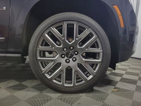 Used 2025 GMC Yukon Denali Ultimate image 15