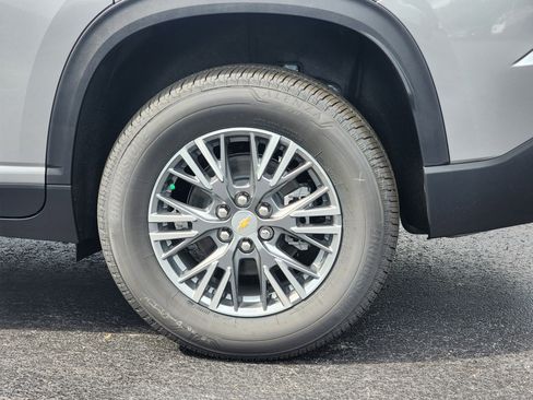 New 2025 Chevrolet Traverse LT w/ Driver Confidence Package image 10