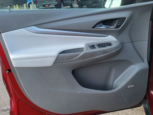 Used 2022 Chevrolet Bolt EUV Premier w/ Sun & Sound Package FWD image 23