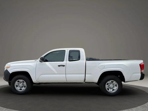 Used 2016 Toyota Tacoma SR RWD image 7