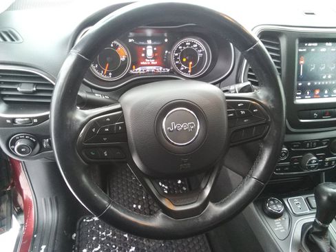 Used 2019 Jeep Cherokee Trailhawk w/ Comfort & Convenience Group image 14