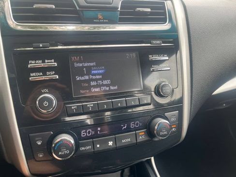 Used 2015 Nissan Altima 2.5 SV FWD image 14