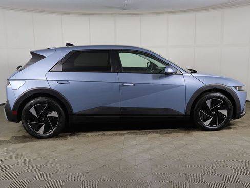 Used 2025 Hyundai Ioniq 5 SE AWD/4WD image 14