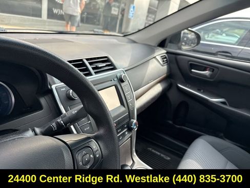 Used 2017 Toyota Camry XLE image 10