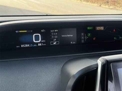 Certified 2017 Toyota Prius Prime Advanced image 15