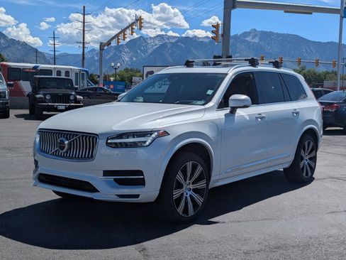 Used 2022 Volvo XC90 T8 Inscription AWD/4WD image 9
