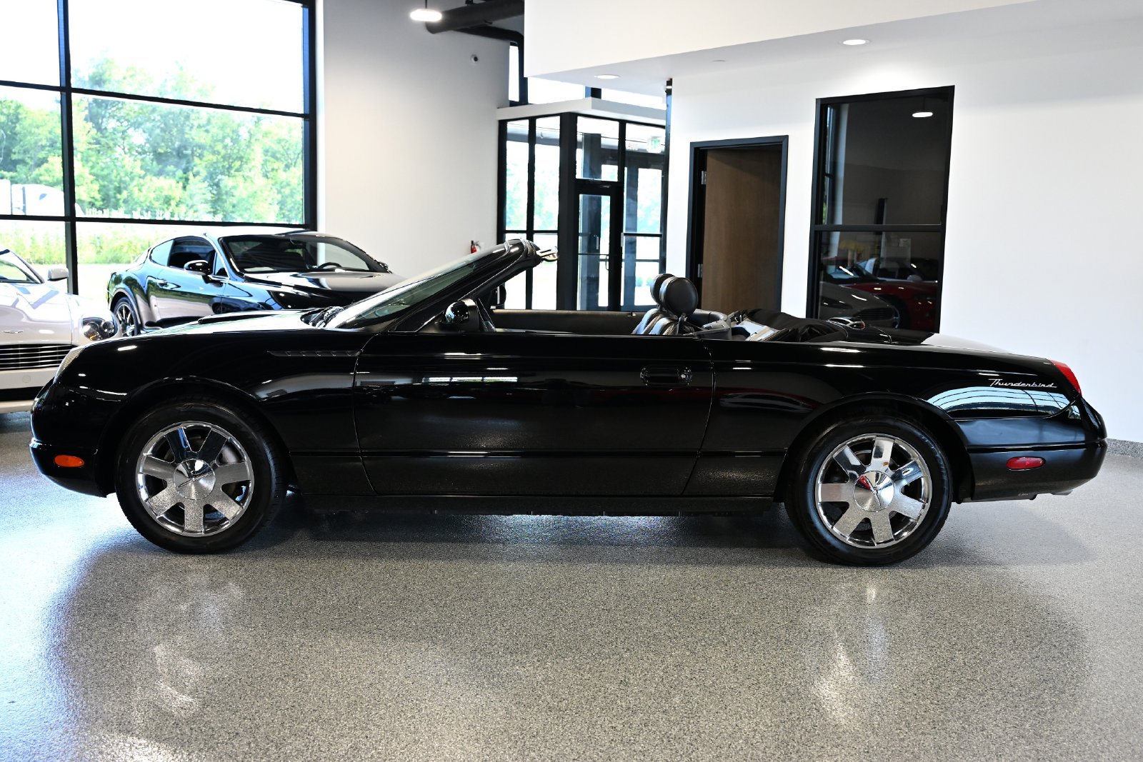 Used 2002 Ford Thunderbird RWD image 8
