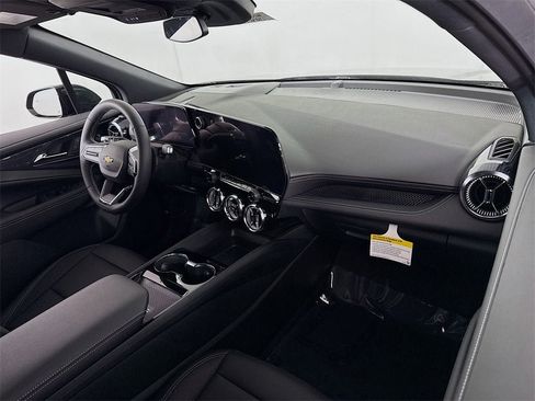 New 2026 Chevrolet Blazer EV LT image 22