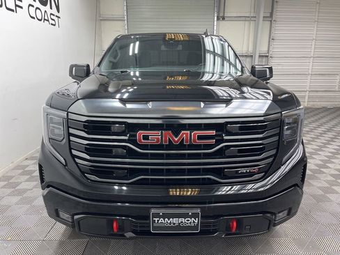 Used 2022 GMC Sierra 1500 AT4 w/ AT4 Preferred Package AWD/4WD image 9