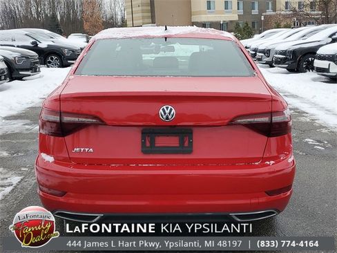 Used 2021 Volkswagen Jetta R-Line w/ R-Line Cold Weather Package image 5