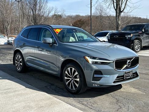 Certified 2023 Volvo XC60 B5 Core w/ Climate Package image 5