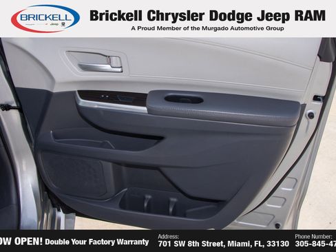 Used 2024 Toyota Sienna XLE FWD image 12