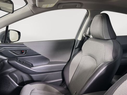 Used 2024 Subaru Crosstrek 2.0i Premium image 16