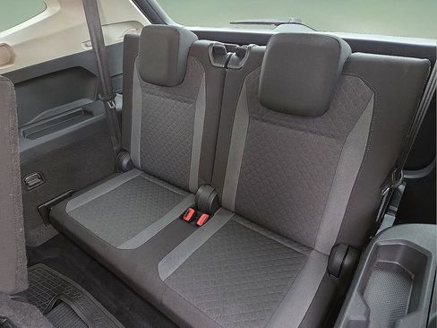 Used 2019 Volkswagen Tiguan S w/ Driver Assistance Package image 19