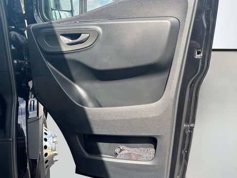 Used 2023 Mercedes-Benz Sprinter 3500 image 17
