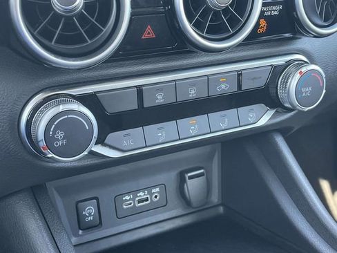 Used 2025 Nissan Sentra SV image 29