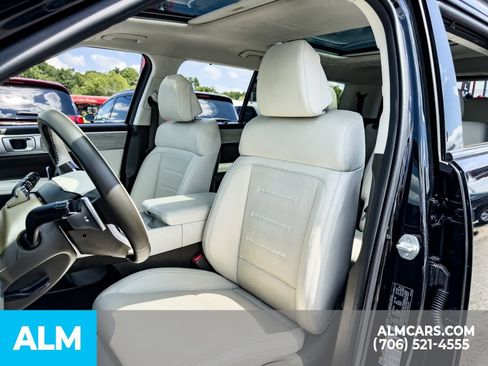 Used 2025 Hyundai Santa Fe Calligraphy FWD image 5