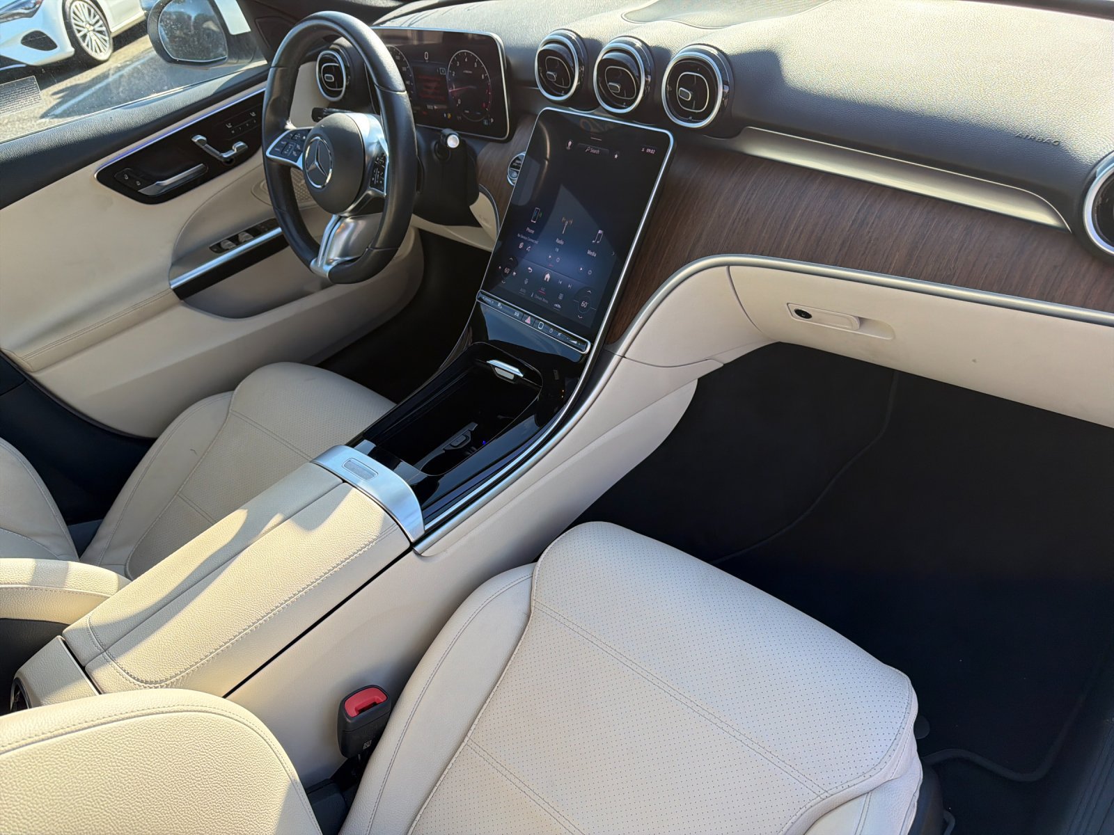 Used 2024 Mercedes-Benz C 300 Sedan image 11