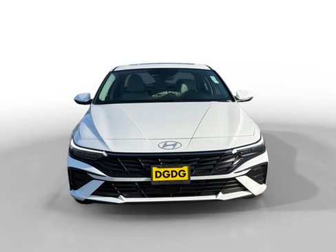 New 2026 Hyundai Elantra Limited image 8