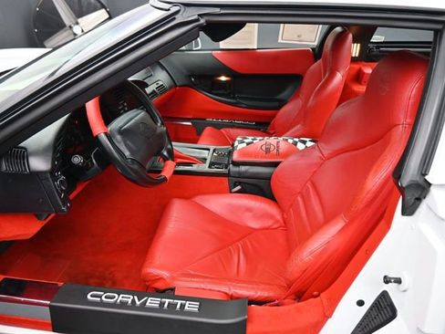 Used 1994 Chevrolet Corvette Coupe RWD image 8