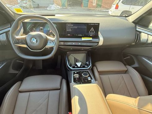Used 2025 BMW X3 xDrive30i w/ Premium Package image 11