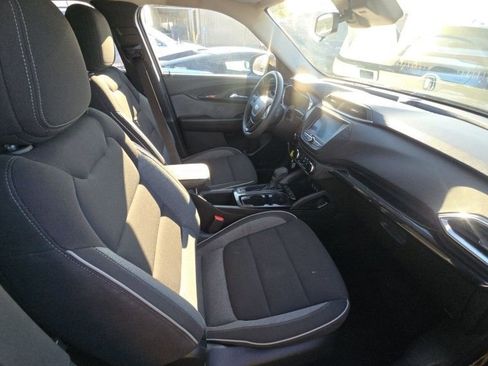 Used 2022 Chevrolet TrailBlazer LT w/ Driver Confidence Package image 10